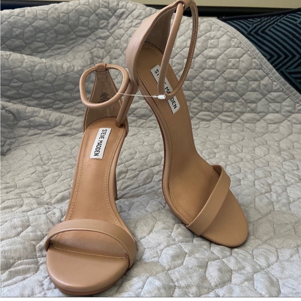 Brand new Steve Madden heels 👠